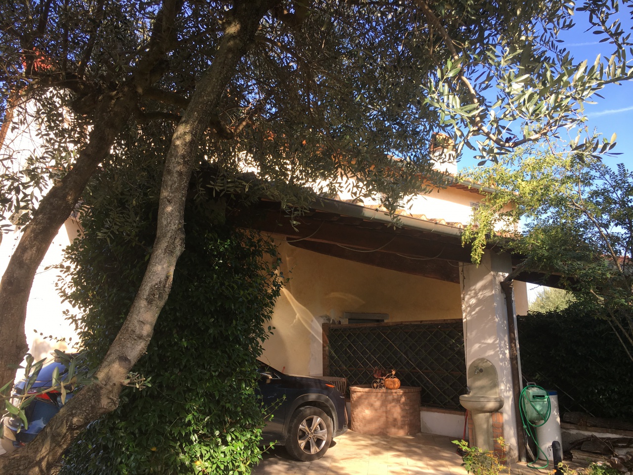 Rustico con giardino in via torricella, Campi Bisenzio