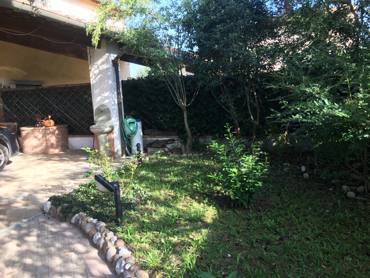 Rustico con giardino in via torricella, Campi Bisenzio