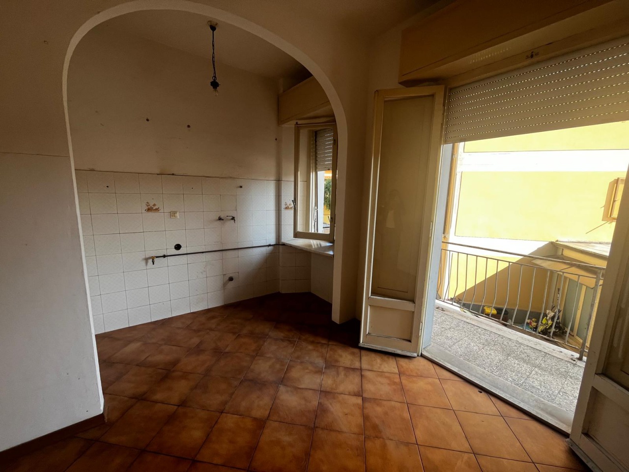 Appartamento con terrazzo in via della stazione, Signa