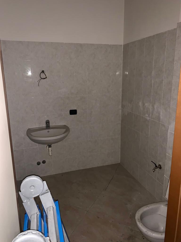 Negozio in affitto in viale gramsci, Signa