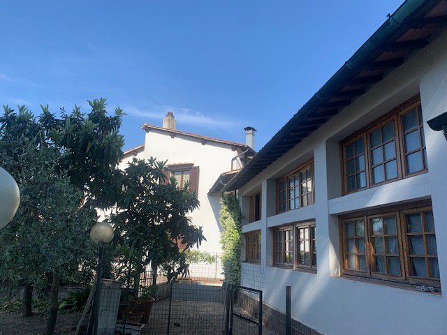 Casa indipendente con giardino in via trento, Campi Bisenzio