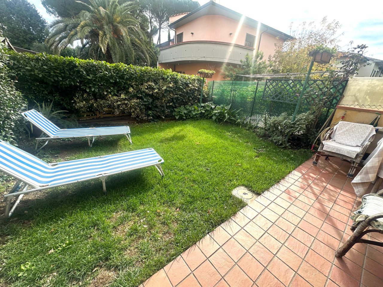Villa con giardino in via dei mille, Campi Bisenzio