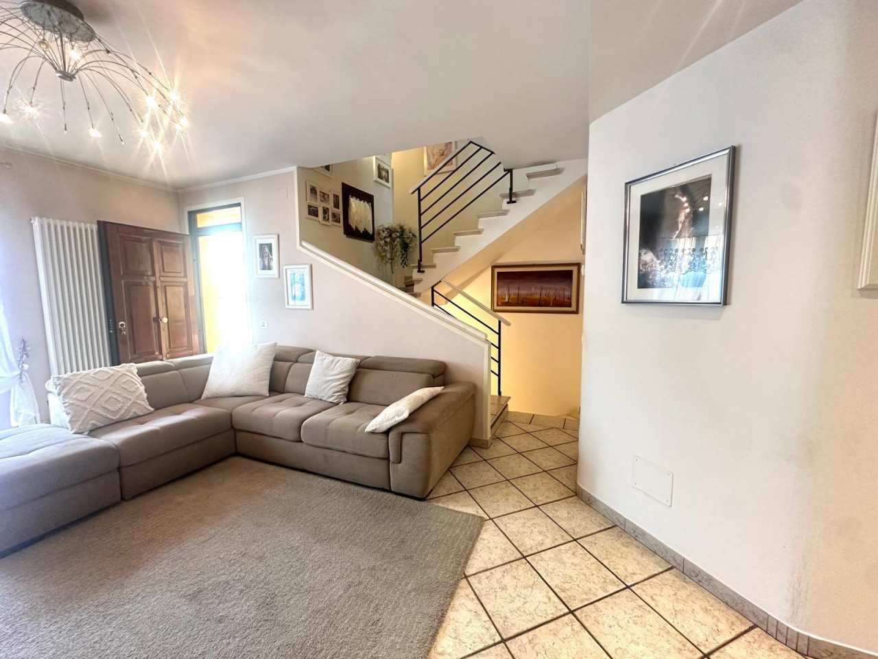 Villa con giardino in via dei mille, Campi Bisenzio