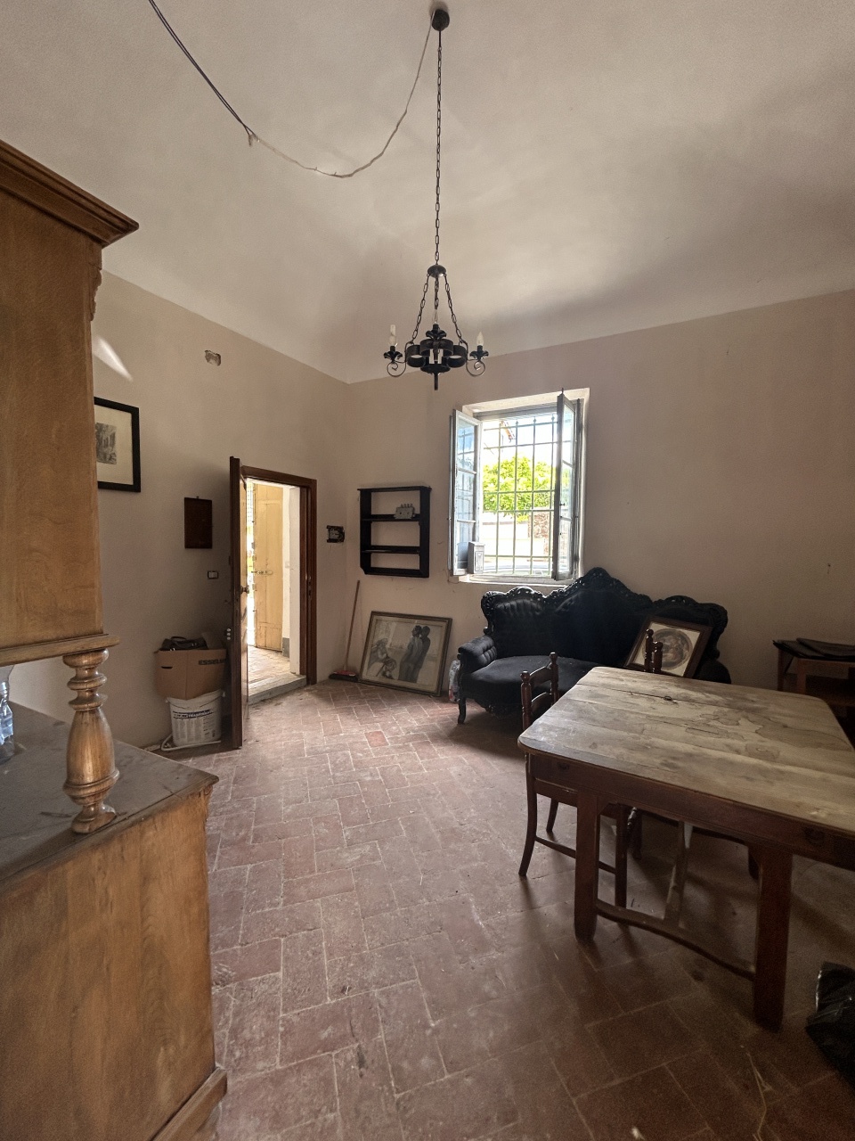 Stabile/Palazzo con giardino in via senese, Firenze