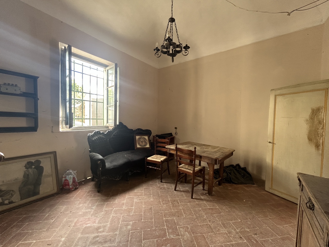 Stabile/Palazzo con giardino in via senese, Firenze