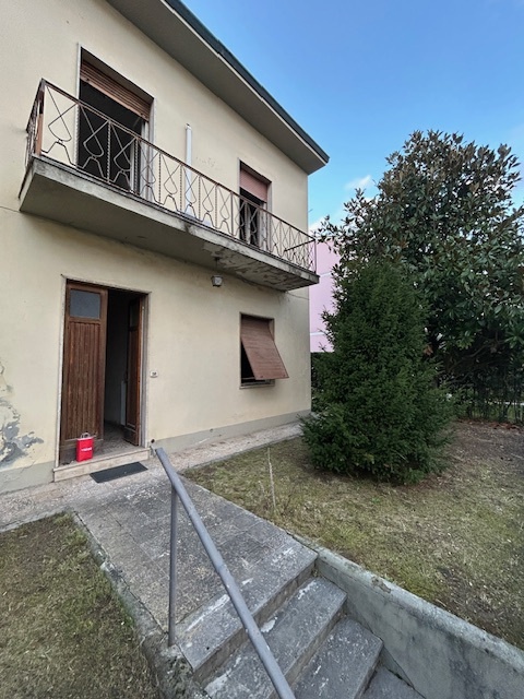 Casa indipendente con giardino in via dei colli, Signa