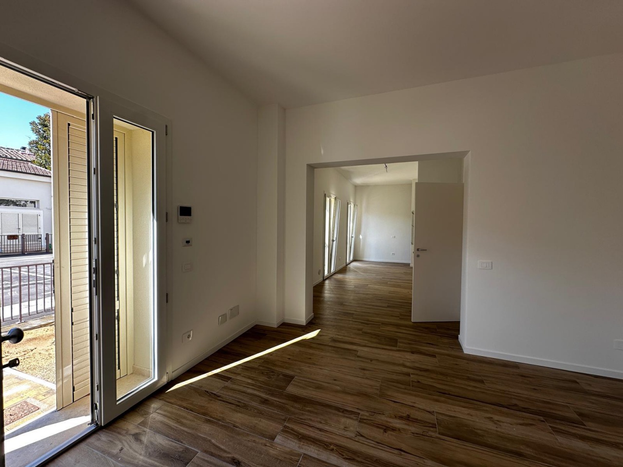 Casa indipendente con giardino in via della crescia, Campi Bisenzio