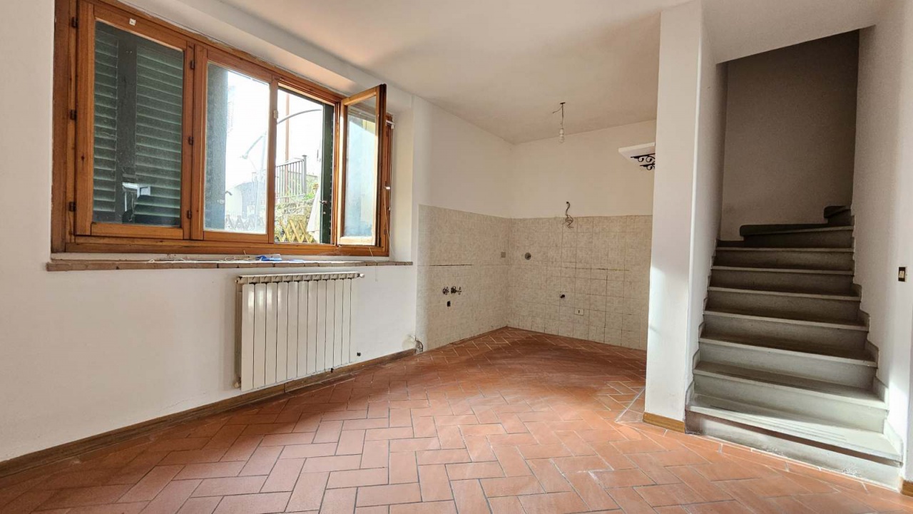 Casa indipendente con giardino a Carmignano