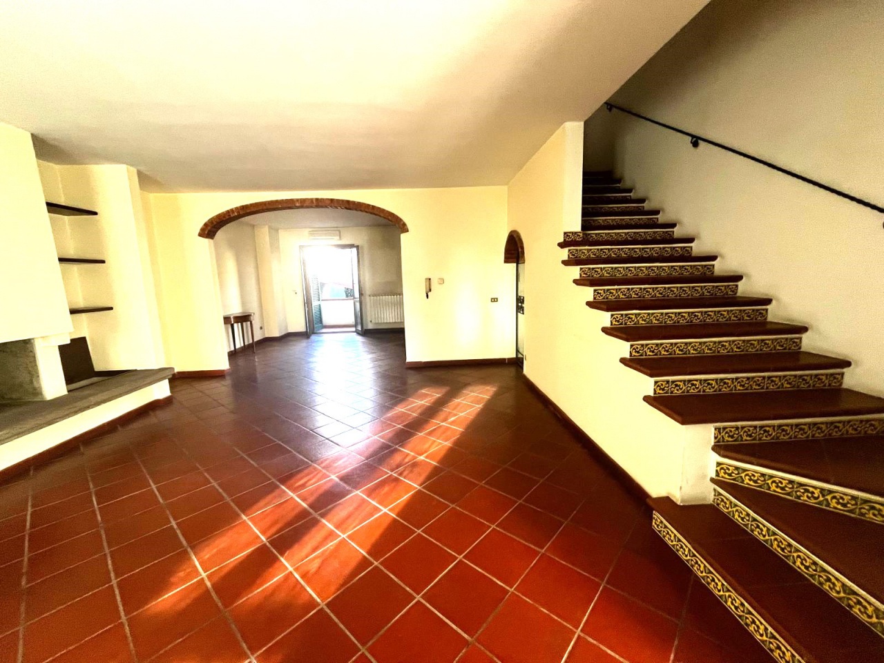 Villa con giardino in via becagli, Poggio a Caiano