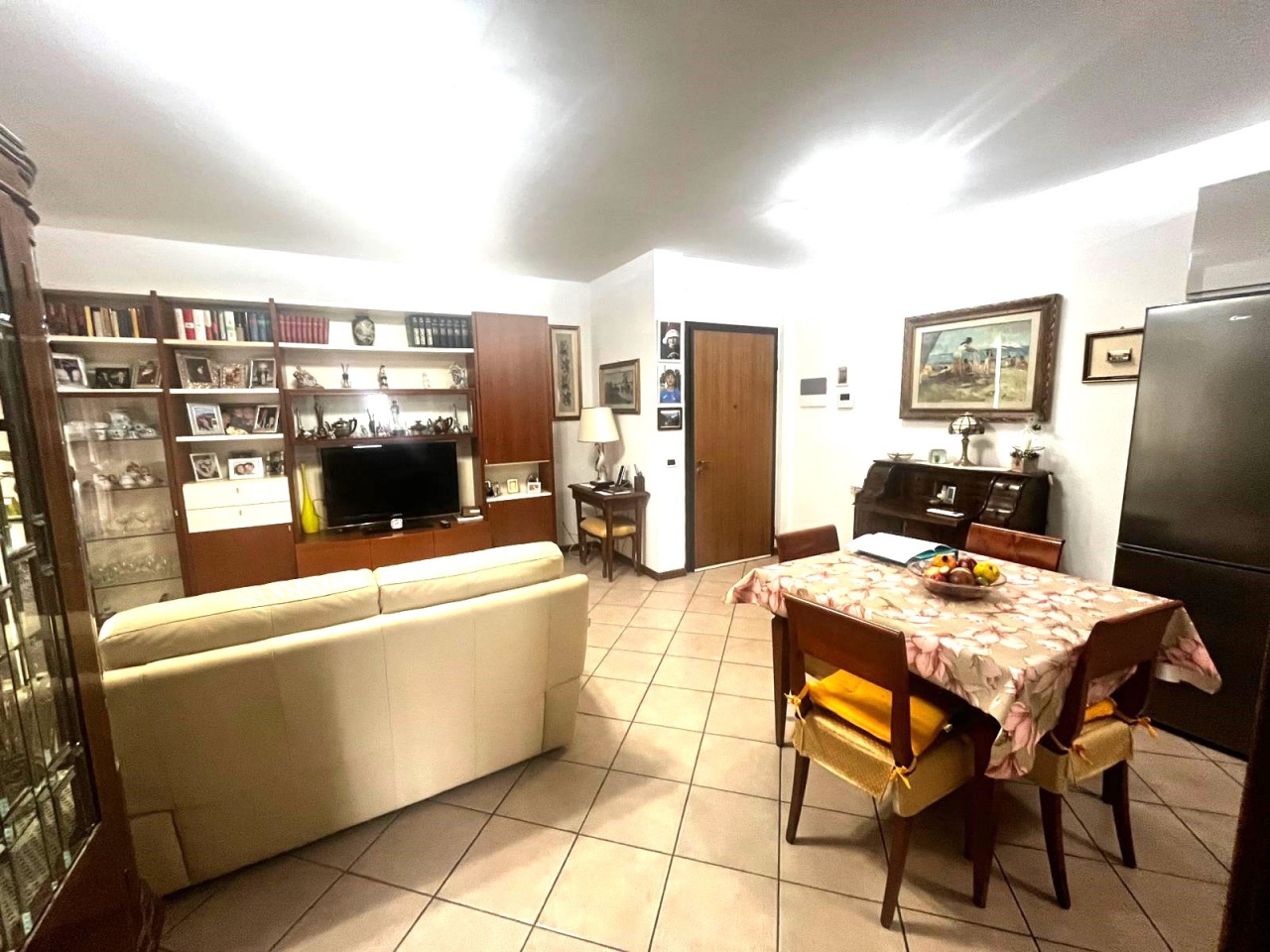 Trilocale in vendita in via lorenzo valla, Prato