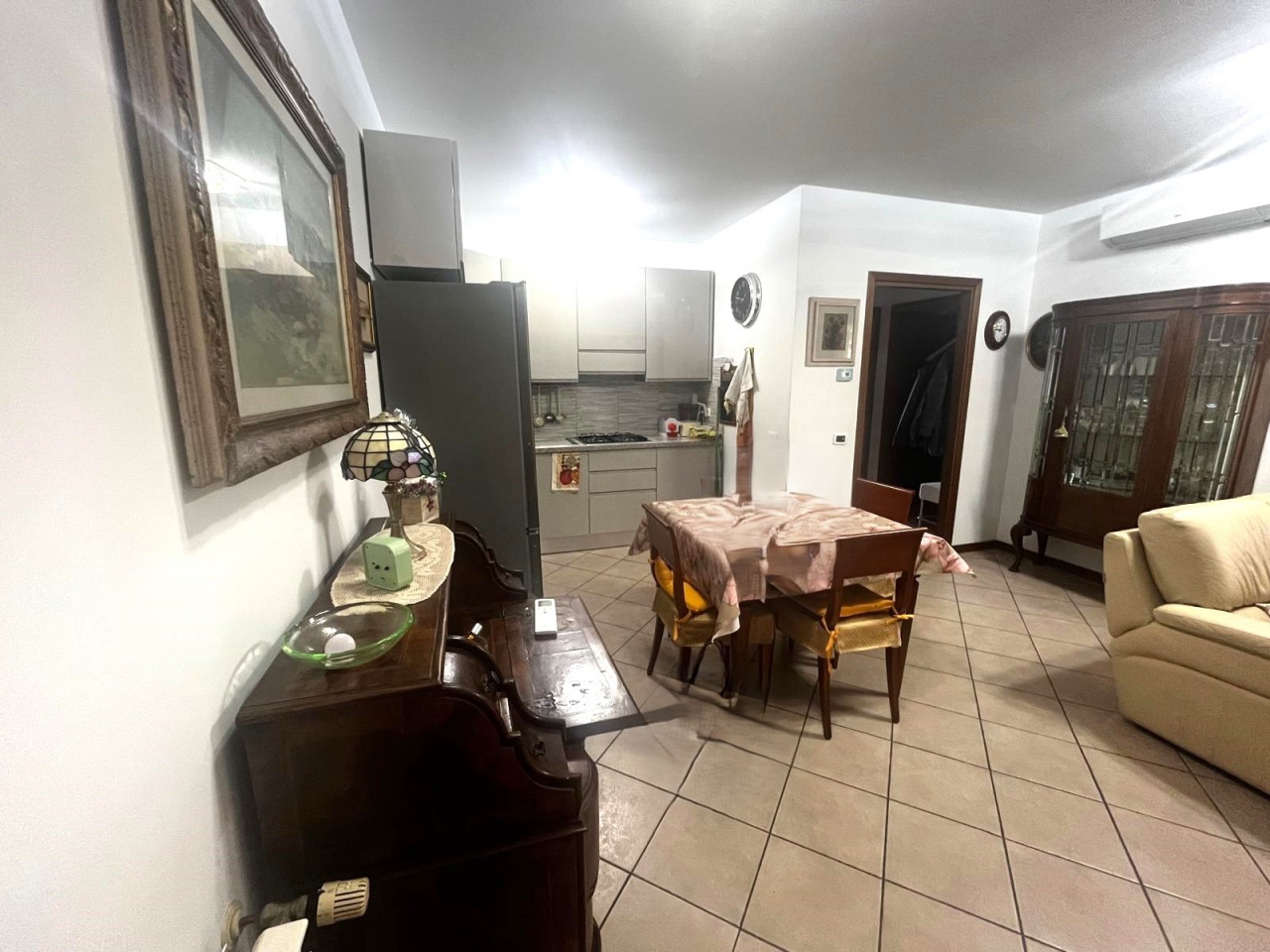 Trilocale in vendita in via lorenzo valla, Prato