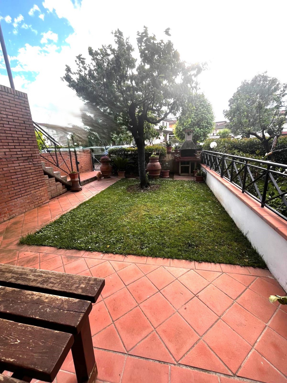 Villa con giardino in via maleloggia, Campi Bisenzio