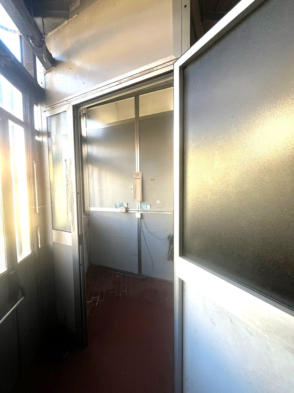 Laboratorio da ristrutturare in via dei confini, Campi Bisenzio