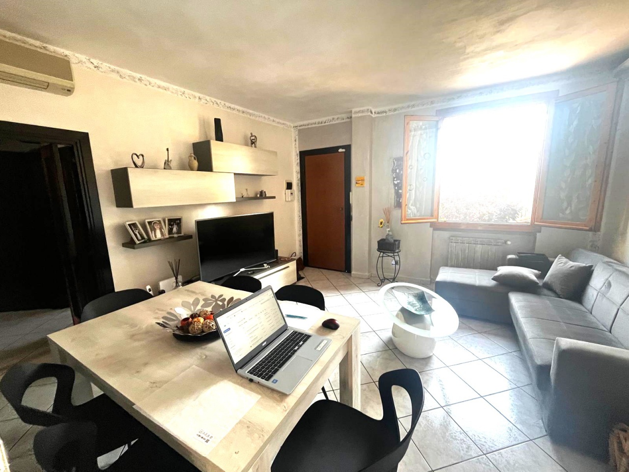 Casa indipendente con terrazzo in via delle rose, Campi Bisenzio