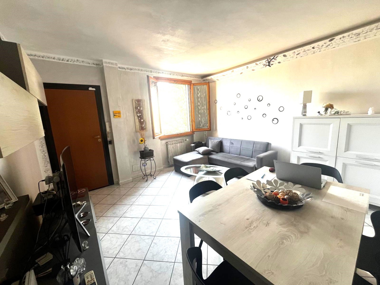 Casa indipendente con terrazzo in via delle rose, Campi Bisenzio