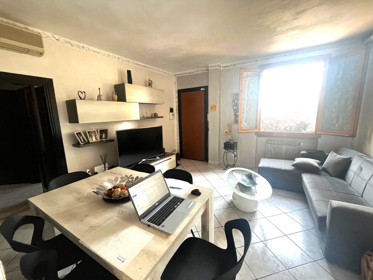 Casa indipendente con terrazzo in via delle rose, Campi Bisenzio