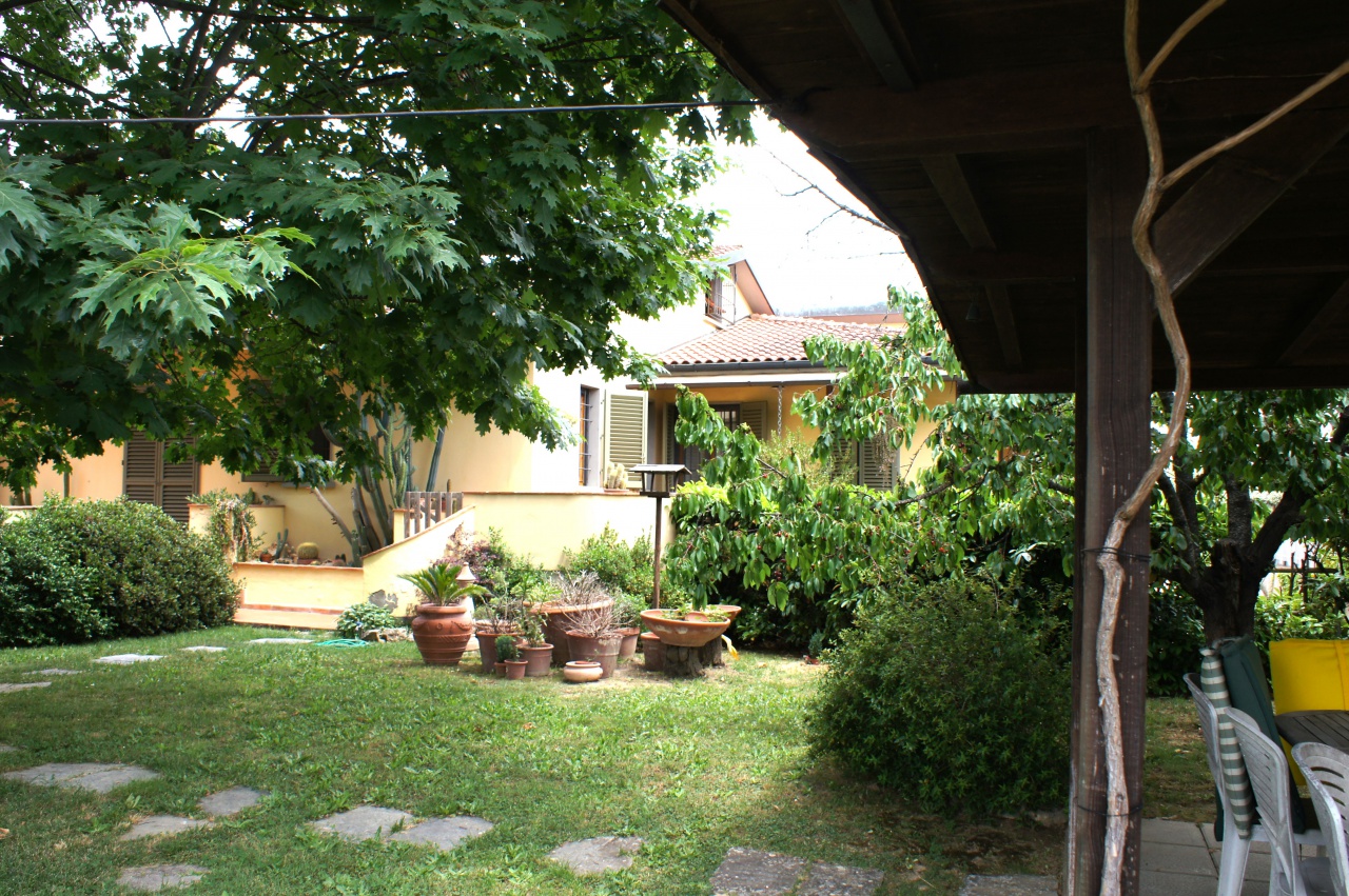 Villa con giardino a Signa
