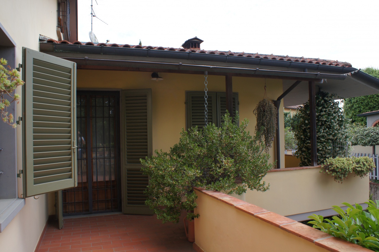 Villa con giardino a Signa