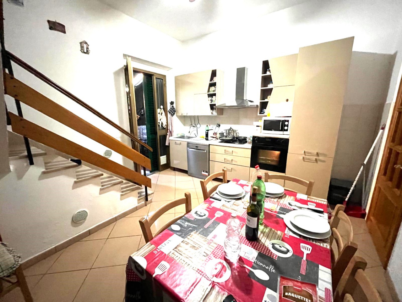 Casa indipendente con giardino in via dei platani, Campi Bisenzio