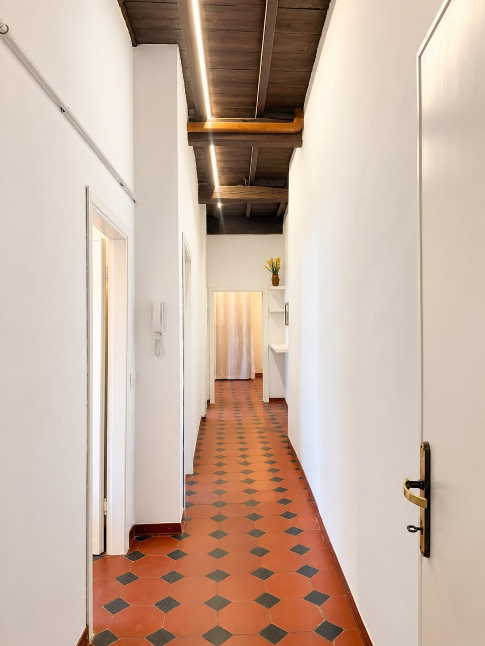 Casa indipendente arredata in affitto a Signa