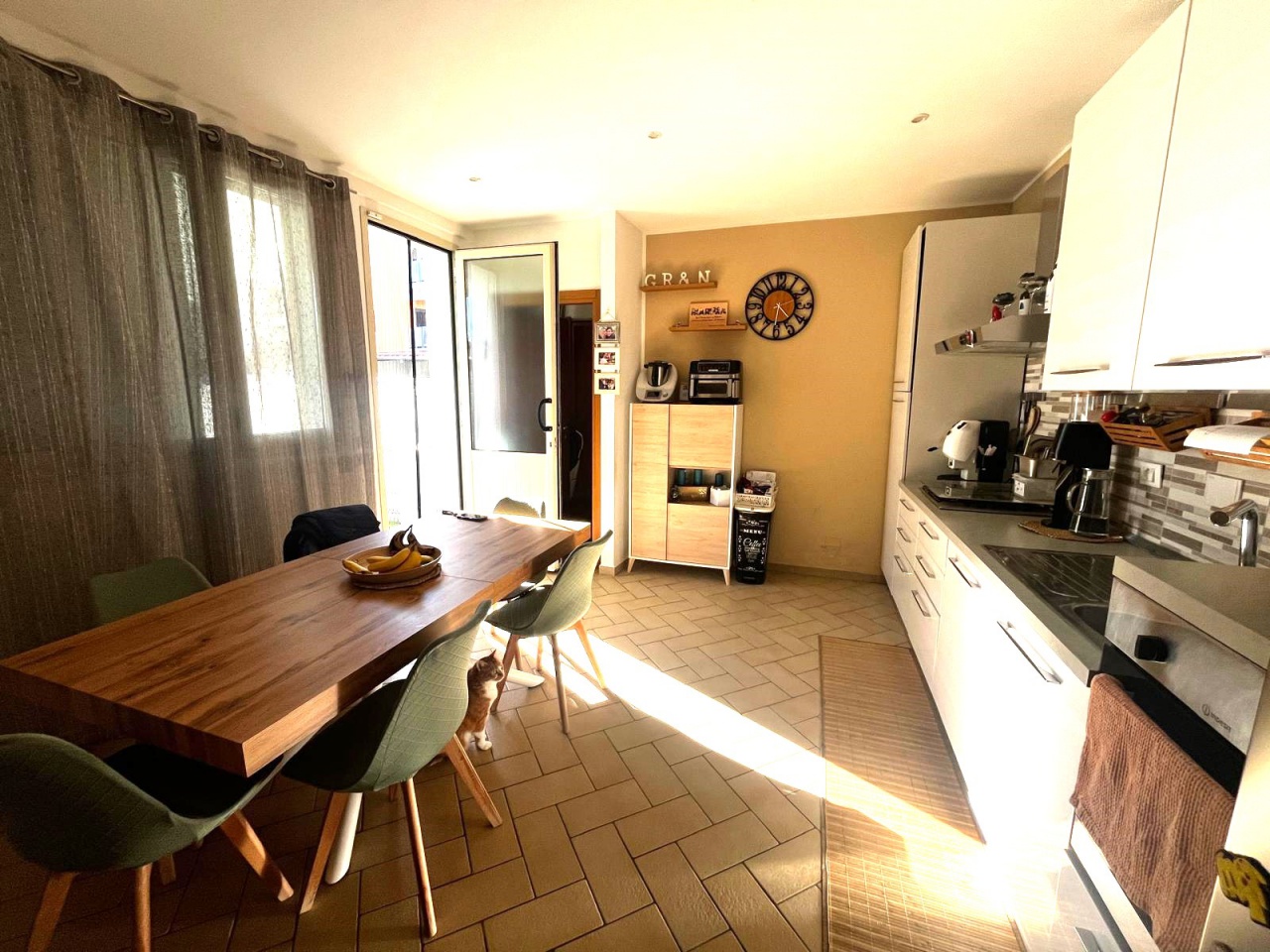 Casa indipendente con giardino in via carraia, Campi Bisenzio