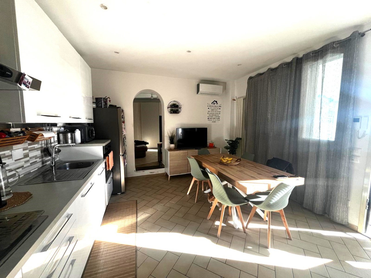 Casa indipendente con giardino in via carraia, Campi Bisenzio