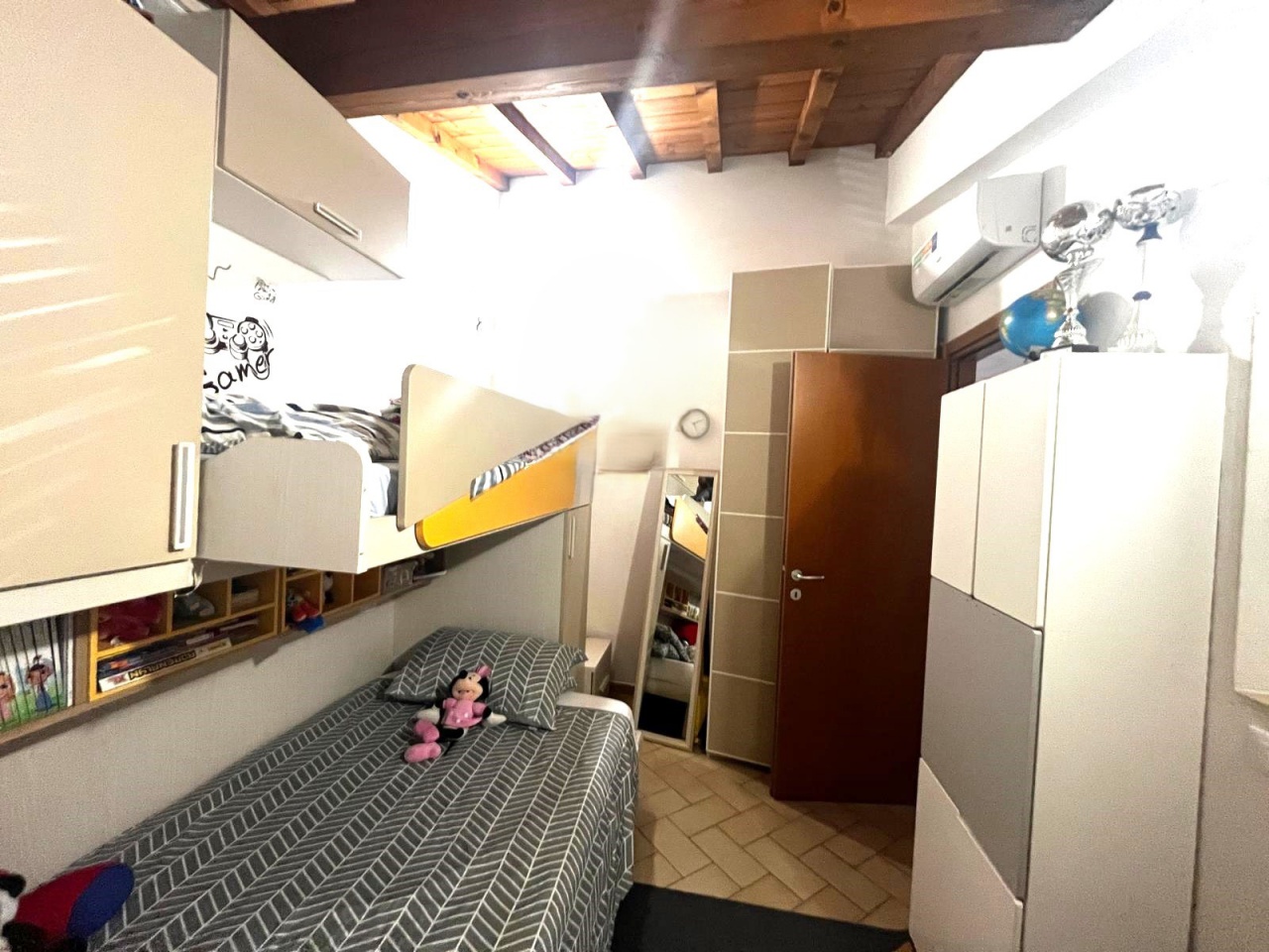 Casa indipendente con giardino in via carraia, Campi Bisenzio