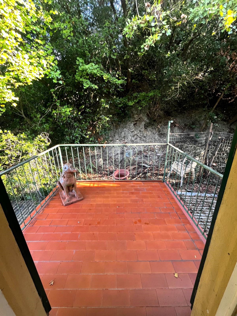 Trilocale con terrazzo in via cavalcanti, Signa