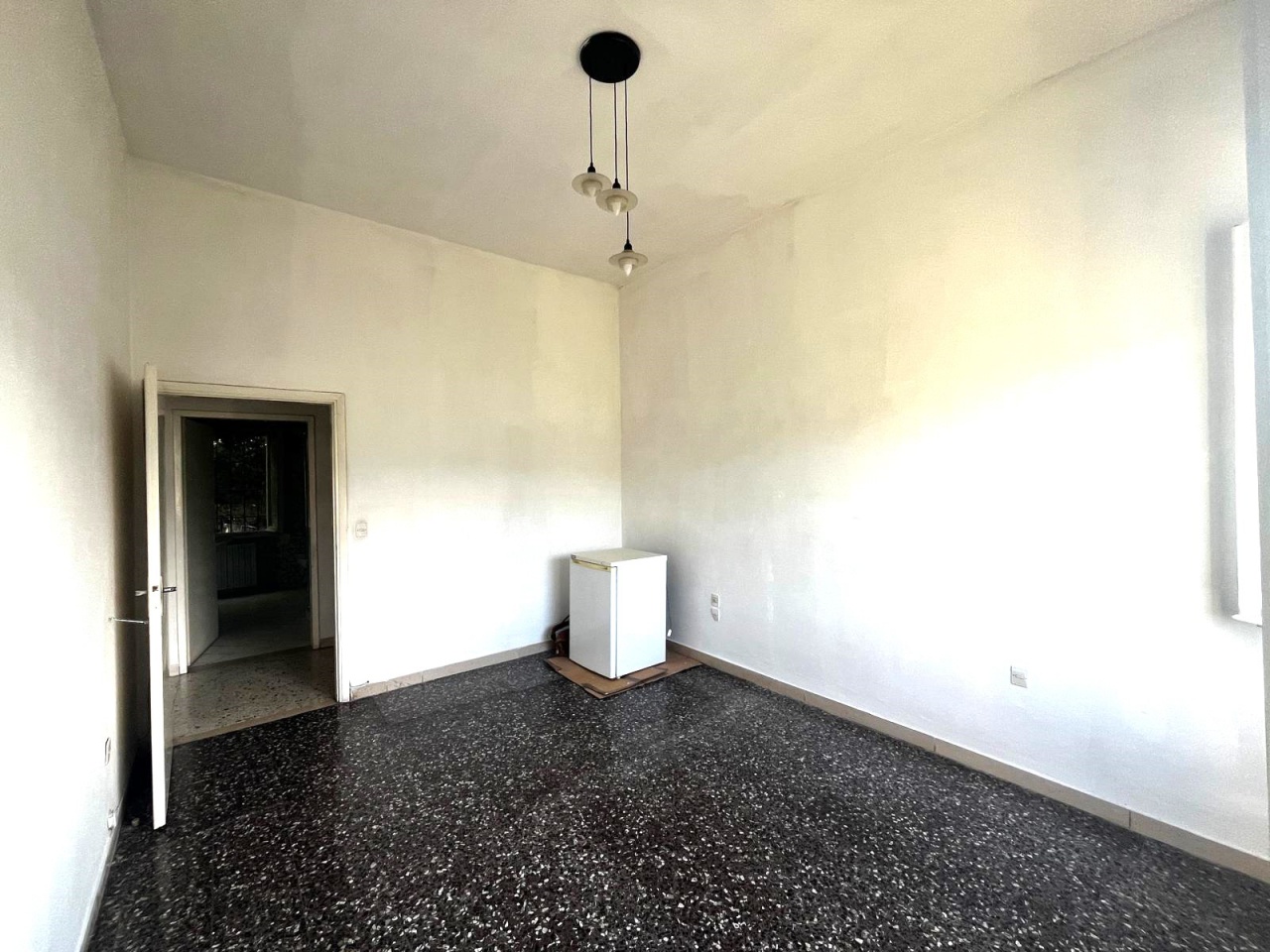 Trilocale con terrazzo in via cavalcanti, Signa