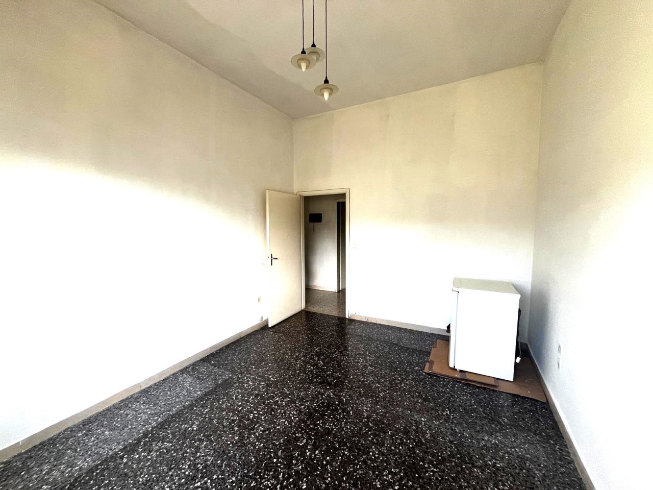 Trilocale con terrazzo in via cavalcanti, Signa