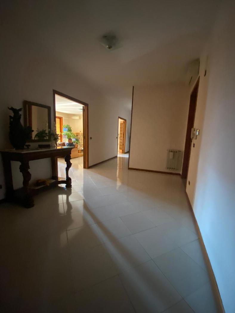 Appartamento in affitto a Aversa