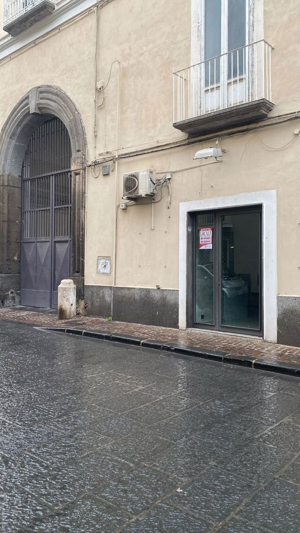 Negozio in affitto a Aversa