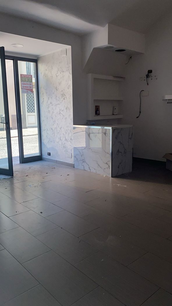 Negozio in affitto a Aversa