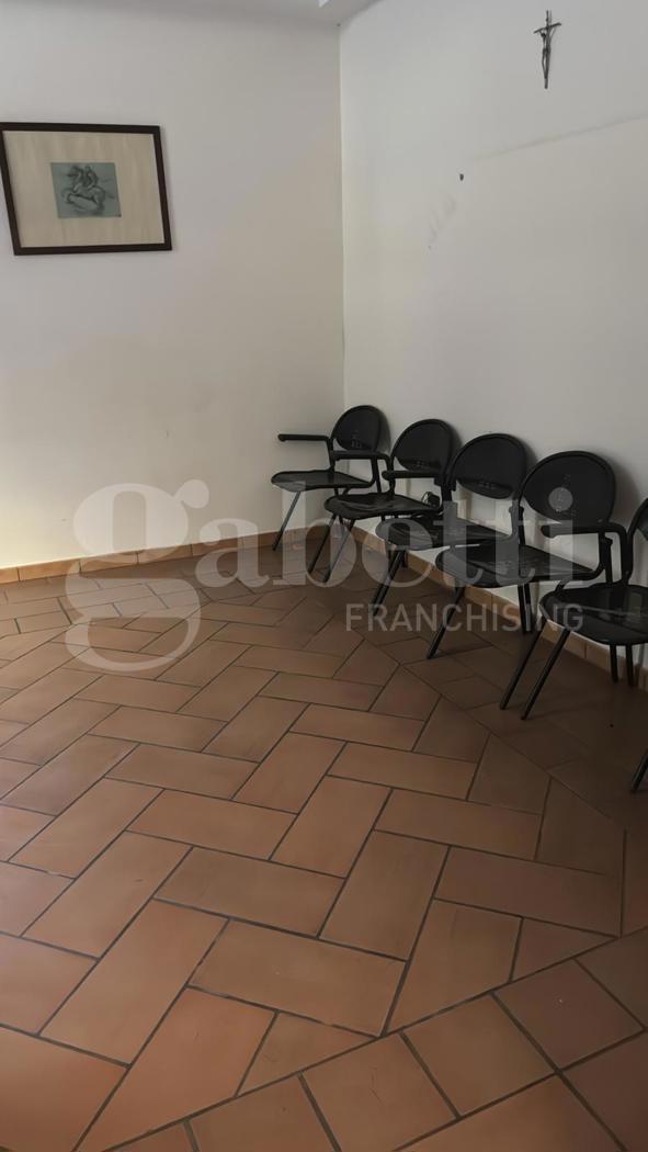 Ufficio in affitto a Aversa