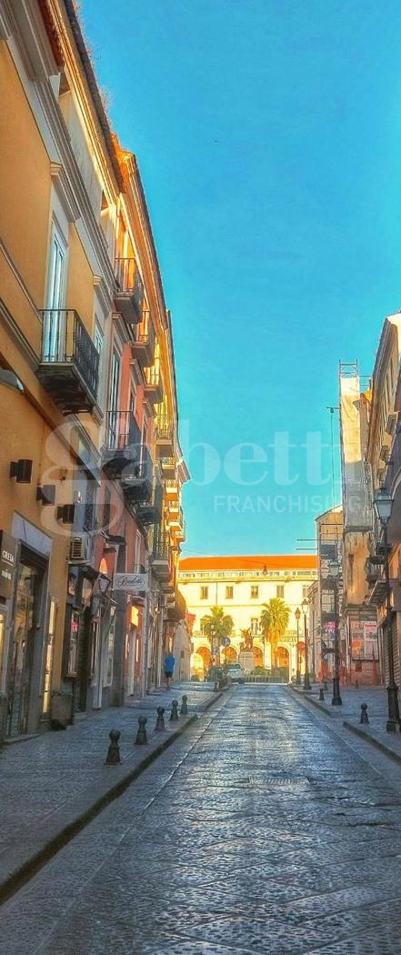 Negozio in affitto a Aversa
