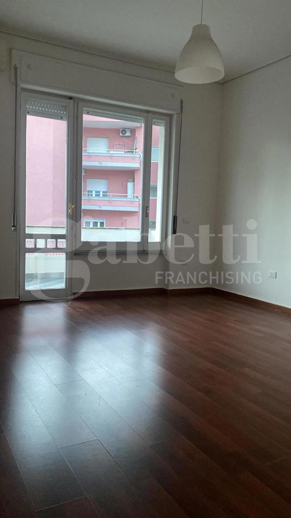 Trilocale in affitto a Aversa