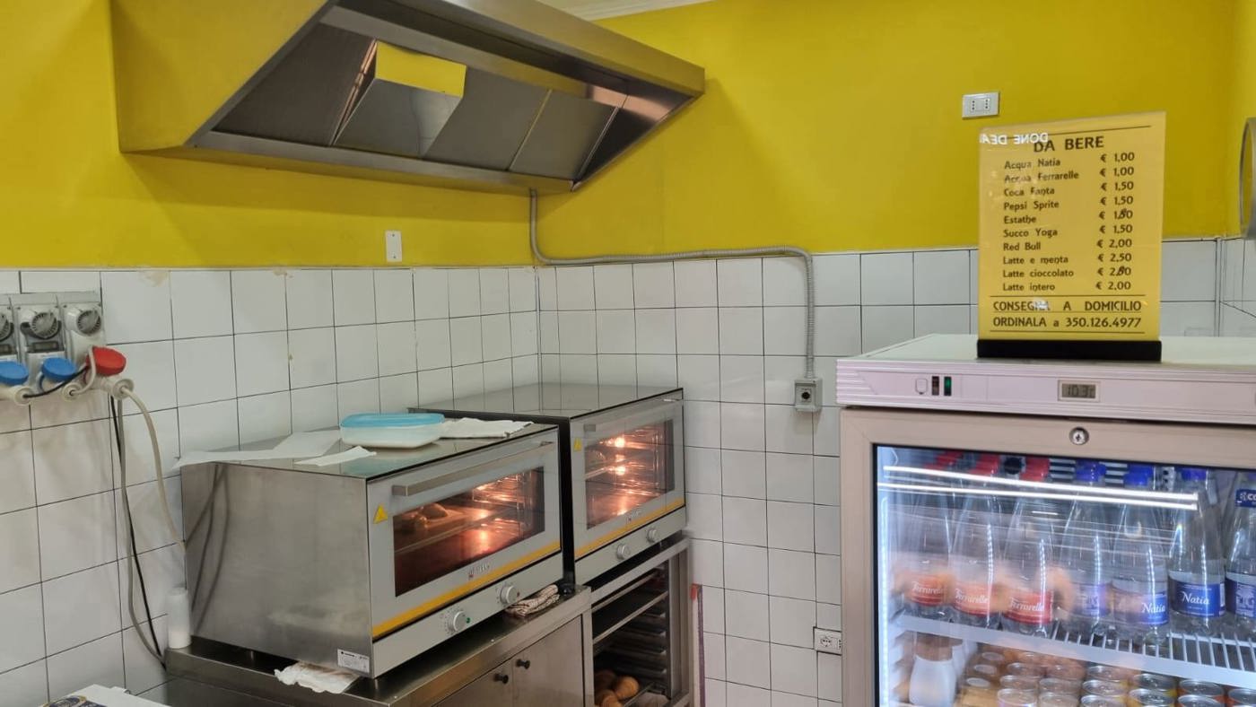 Attivit� commerciale in vendita a Aversa