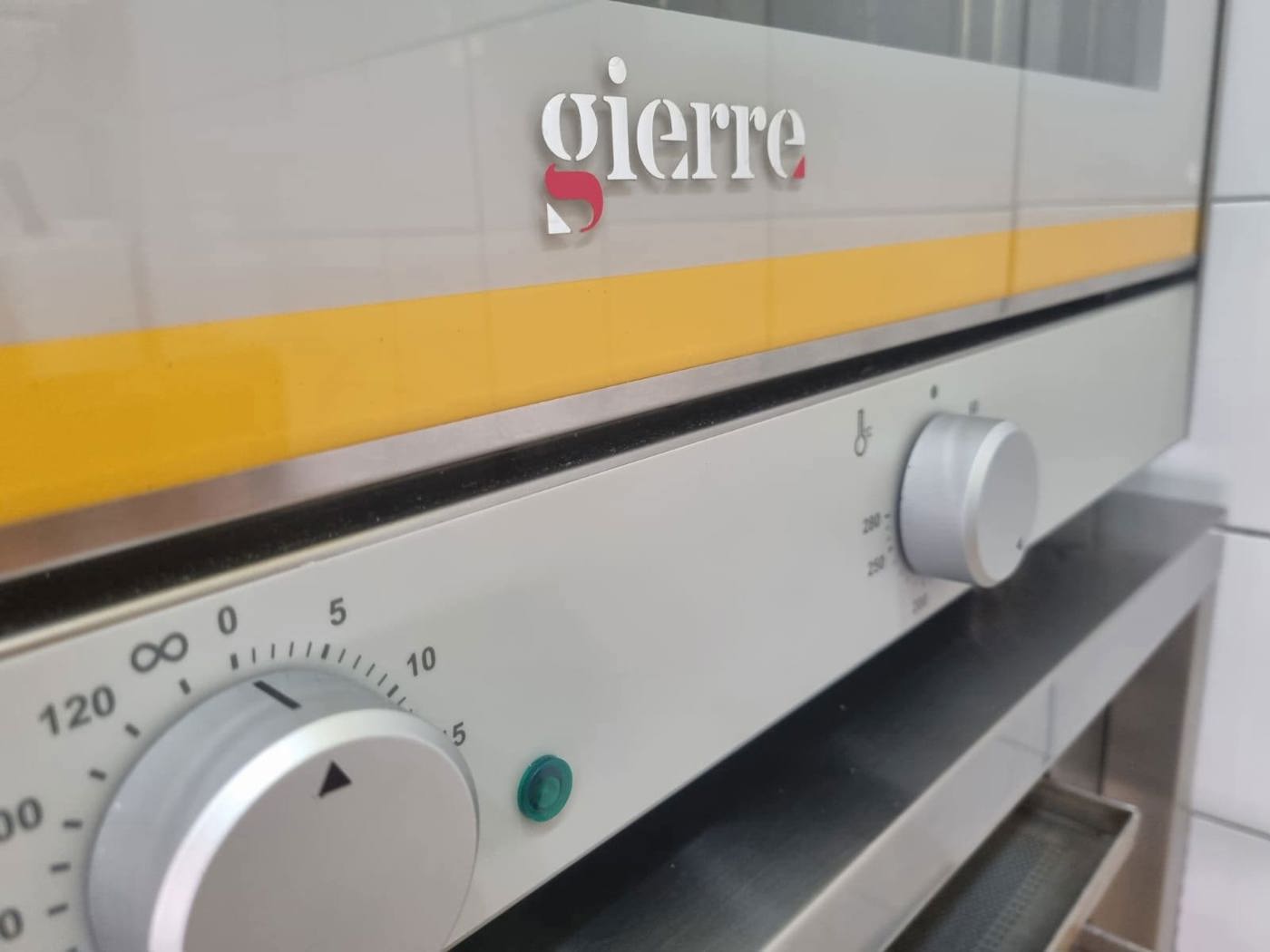 Attivit� commerciale in vendita a Aversa