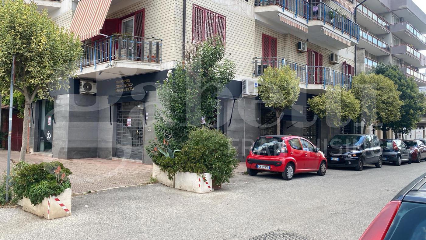 Negozio in affitto a Aversa