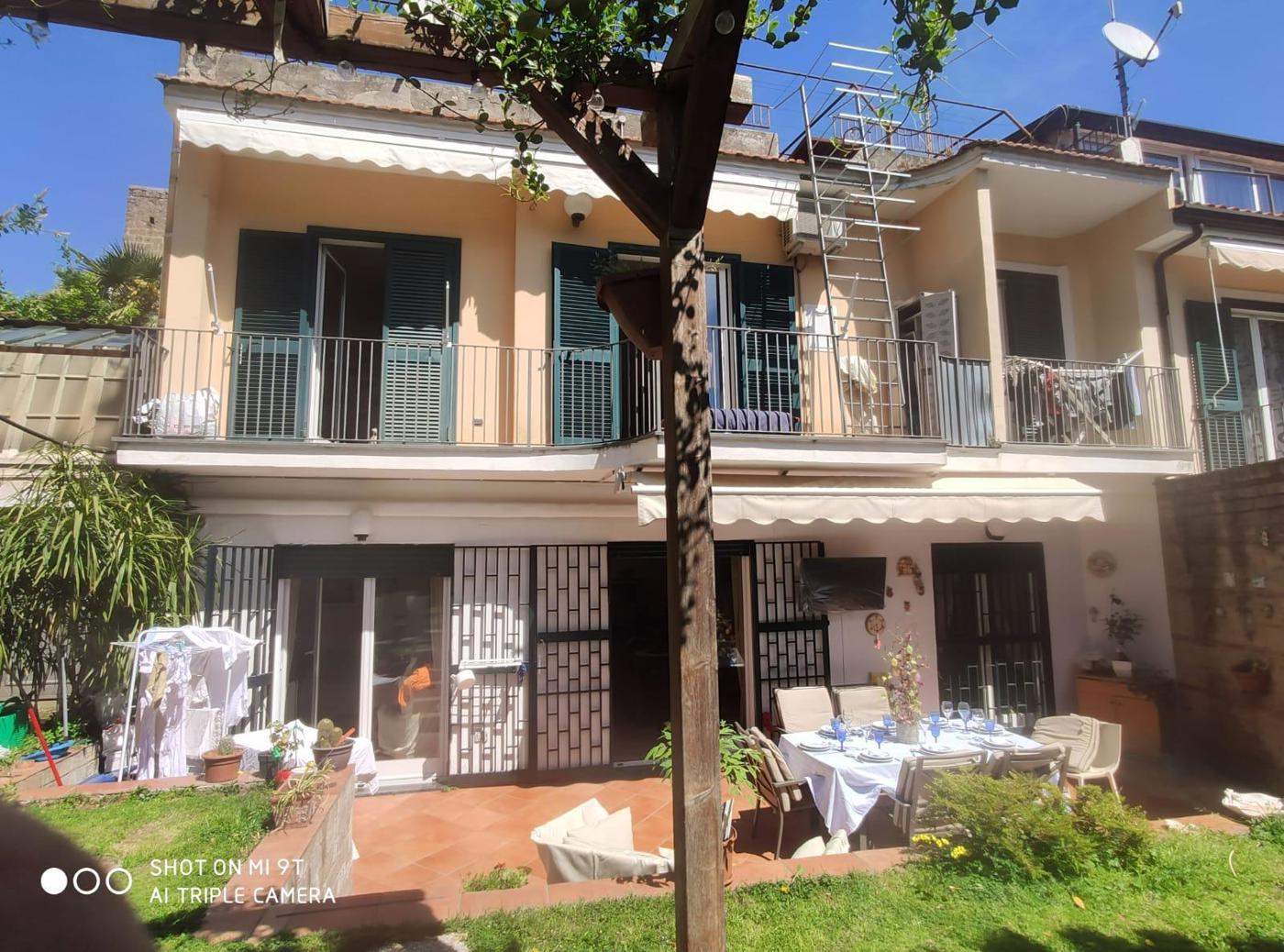 Stabile/Palazzo in vendita a Aversa