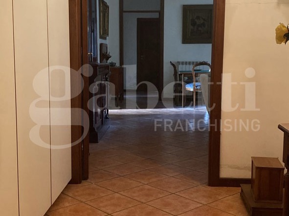 Trilocale con box doppio a Aversa