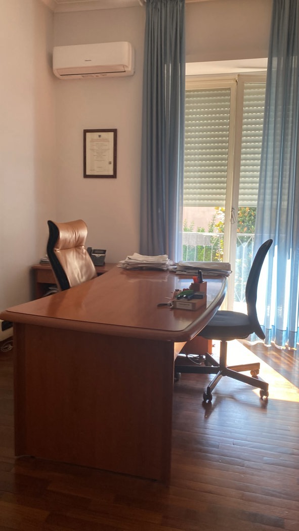 Ufficio in affitto a Aversa