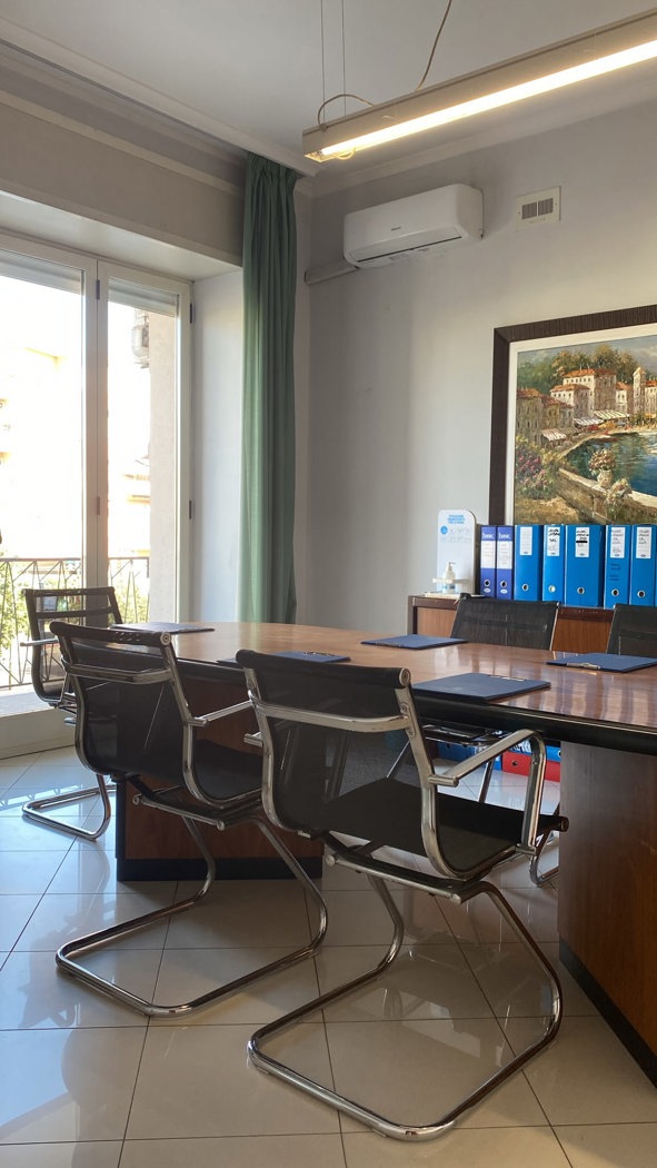 Ufficio in affitto a Aversa