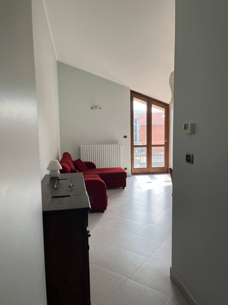 Attico arredato in affitto a Avigliana