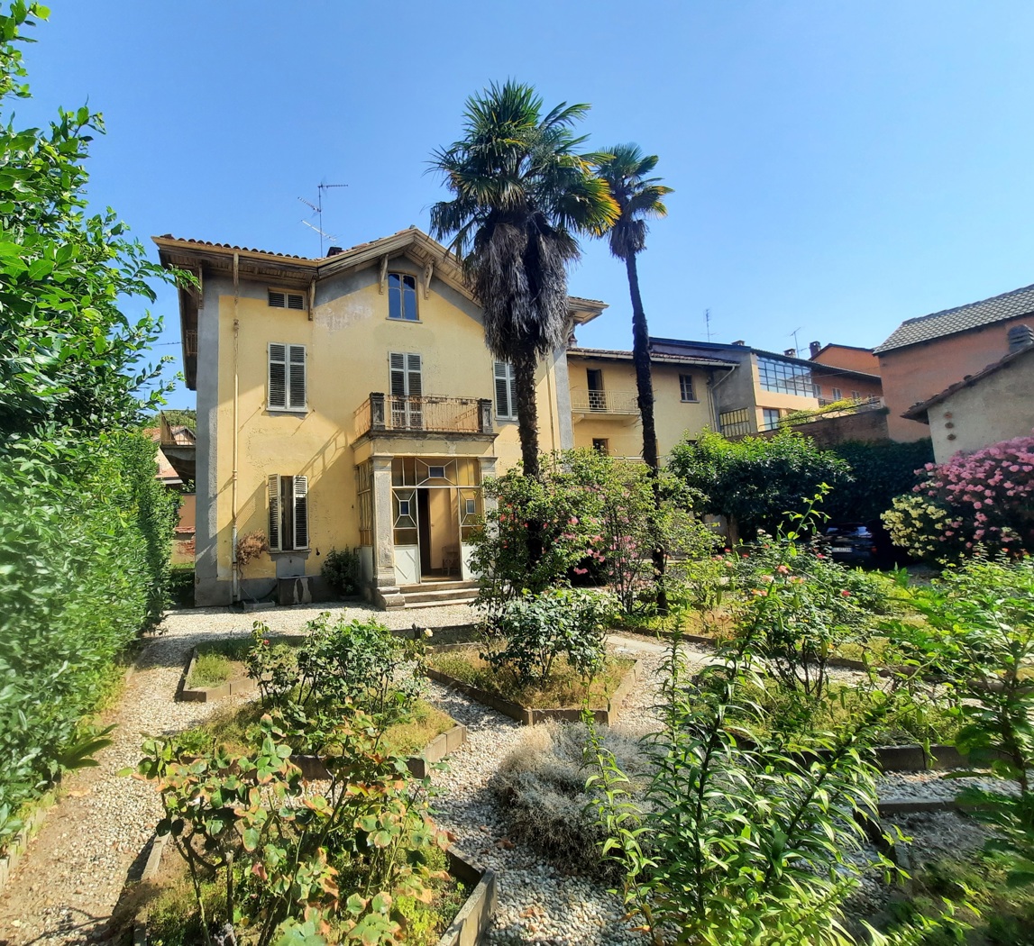 Villa con giardino a Almese