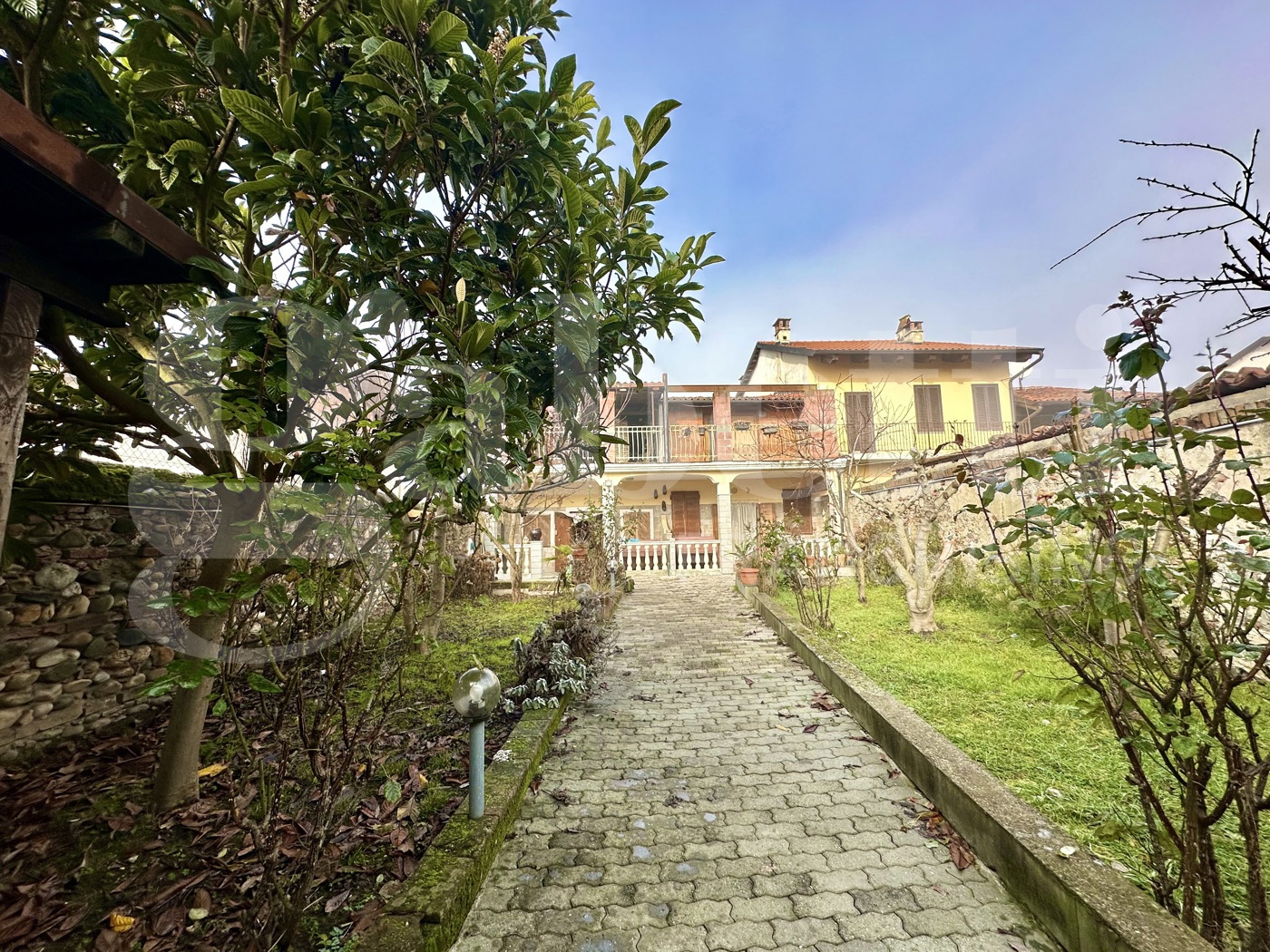 Casa indipendente con giardino a Crescentino