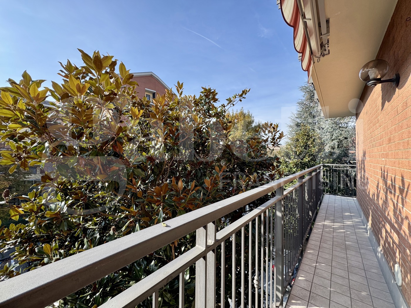 Trilocale con box a Collegno