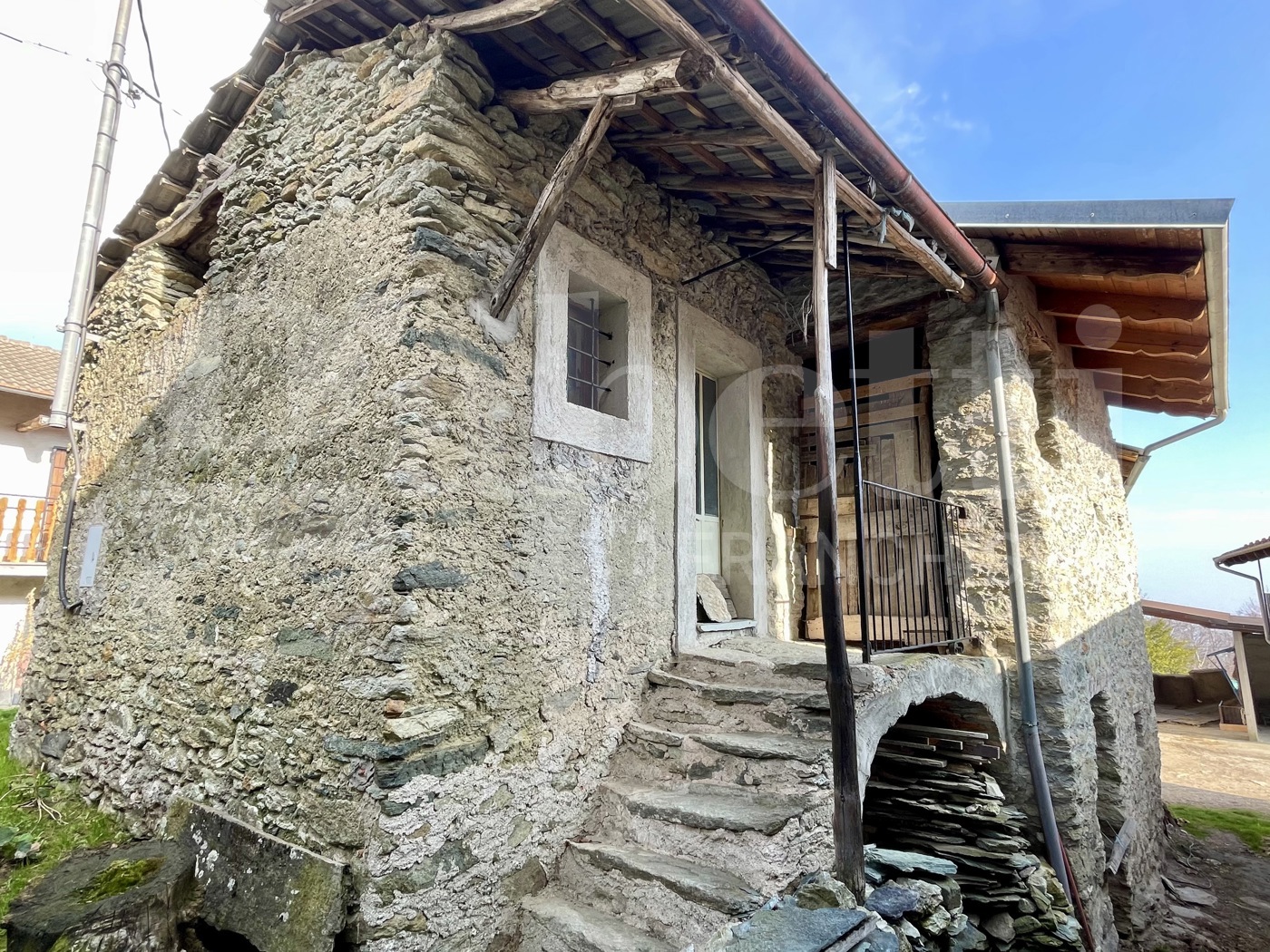 Casa indipendente con giardino a Condove