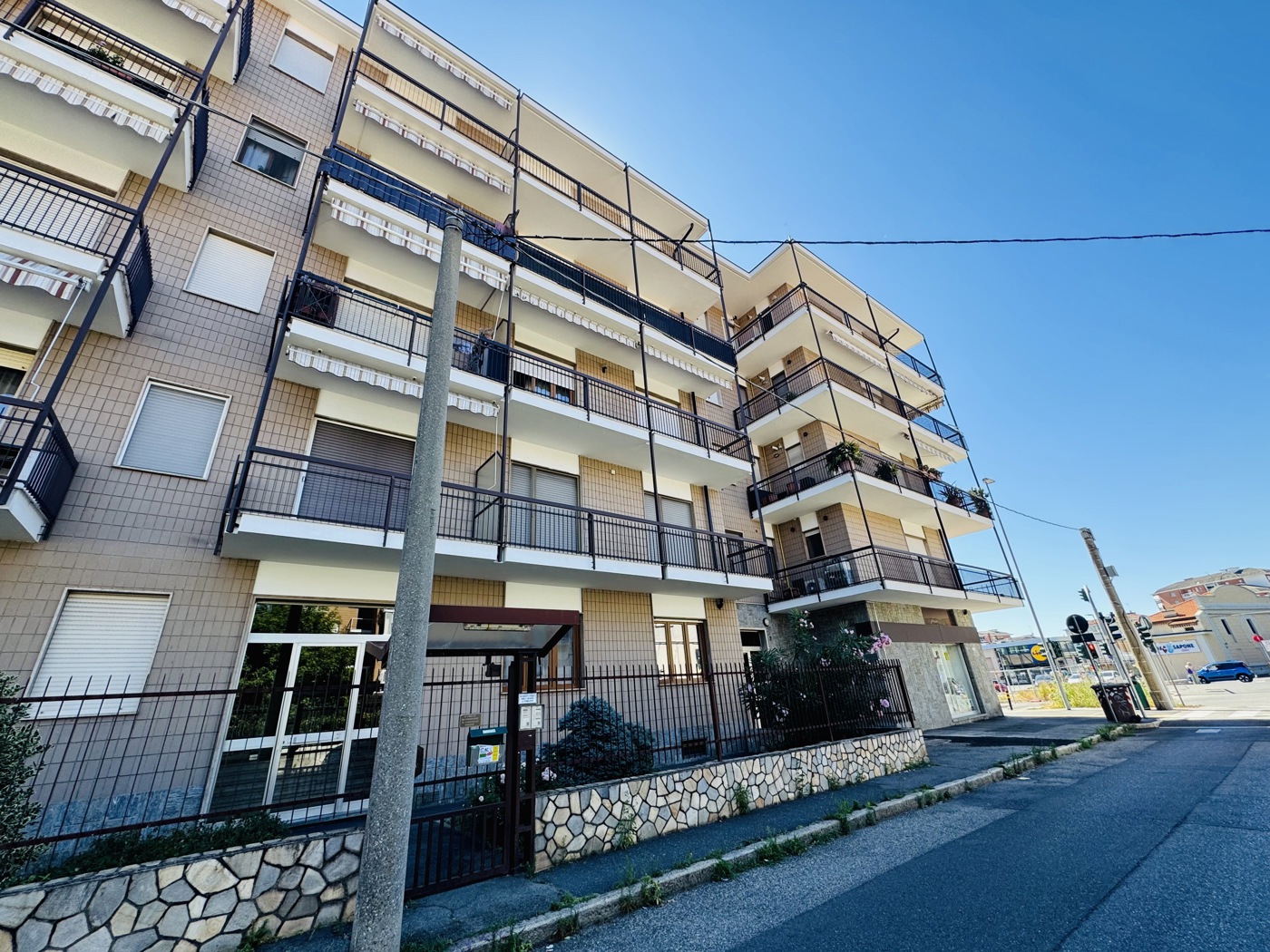Trilocale da ristrutturare a Collegno