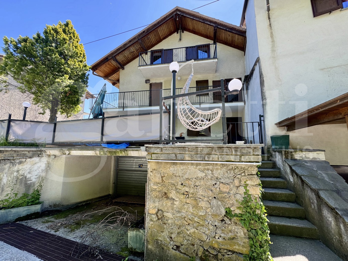 Casa indipendente con giardino a Giaveno